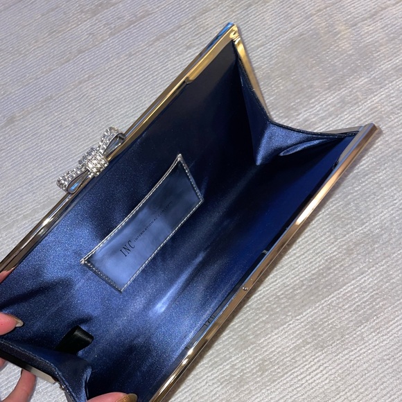 INC | ✨Clutch✨ - Picture 6 of 7